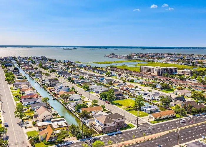 Stunning With Balcony Angled Views Washer & Dryer Pools & Gym * Ocean City